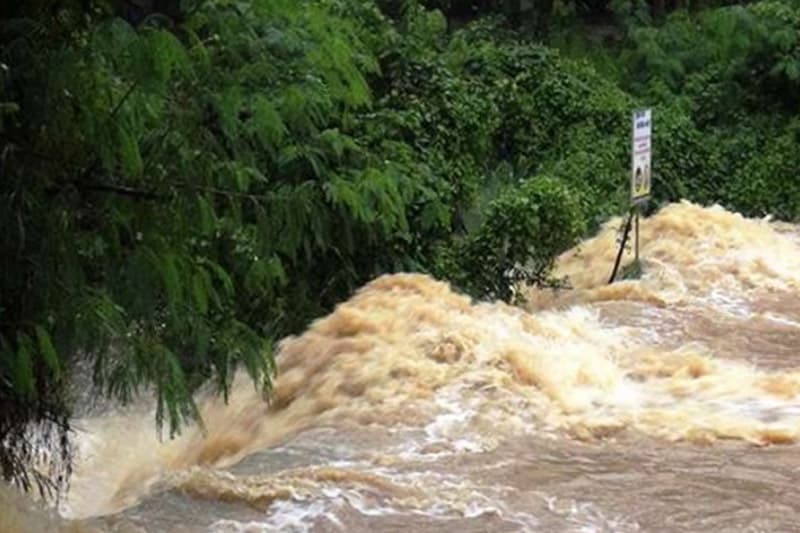 களனி கங்கையில் வெள்ள அபாயம்: பலத்த மழை மற்றும் காற்று!