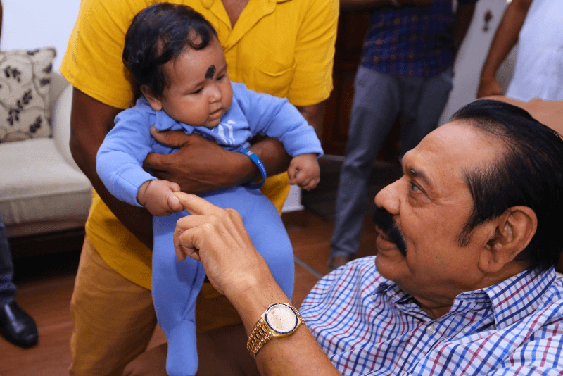மஹிந்த சம்பாதித்த சொத்துக்கள் இதோ!
