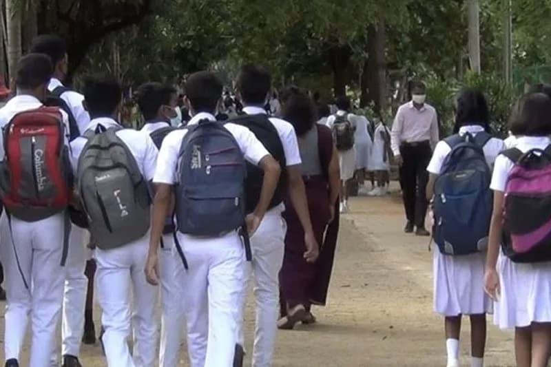 பாடசாலை நேரம் குறித்து கல்வி அமைச்சின் தீர்மானம்!