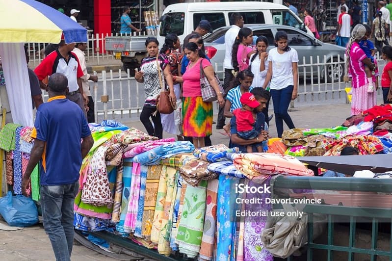 ஹட்டன் நகர நடைபாதையில் வியாபாரம் செய்யத் தடை!
