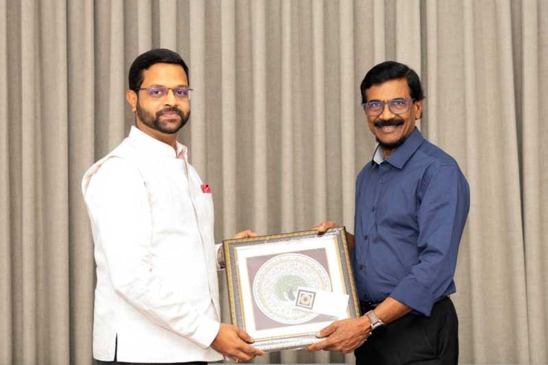 ஜே.வி.பி தலைமையகத்திற்குச் சென்ற இந்திய பிரதி உயர்ஸ்தானிகர்: டில்வின் சில்வாவுடனான விசேட சந்திப்பின் பின்னணி!